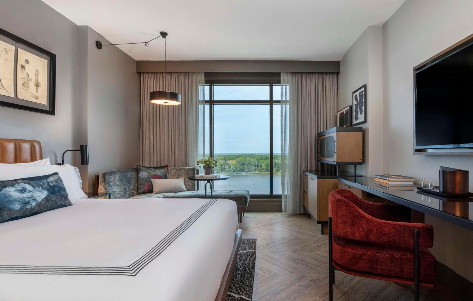 Thompson Savannah, By Hyatt Exterior photo